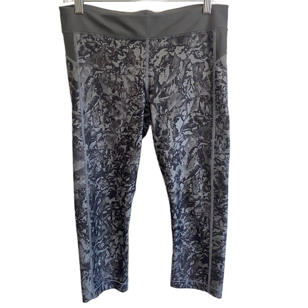 UNDER ARMOUR Gray Athletic Capri Leggings